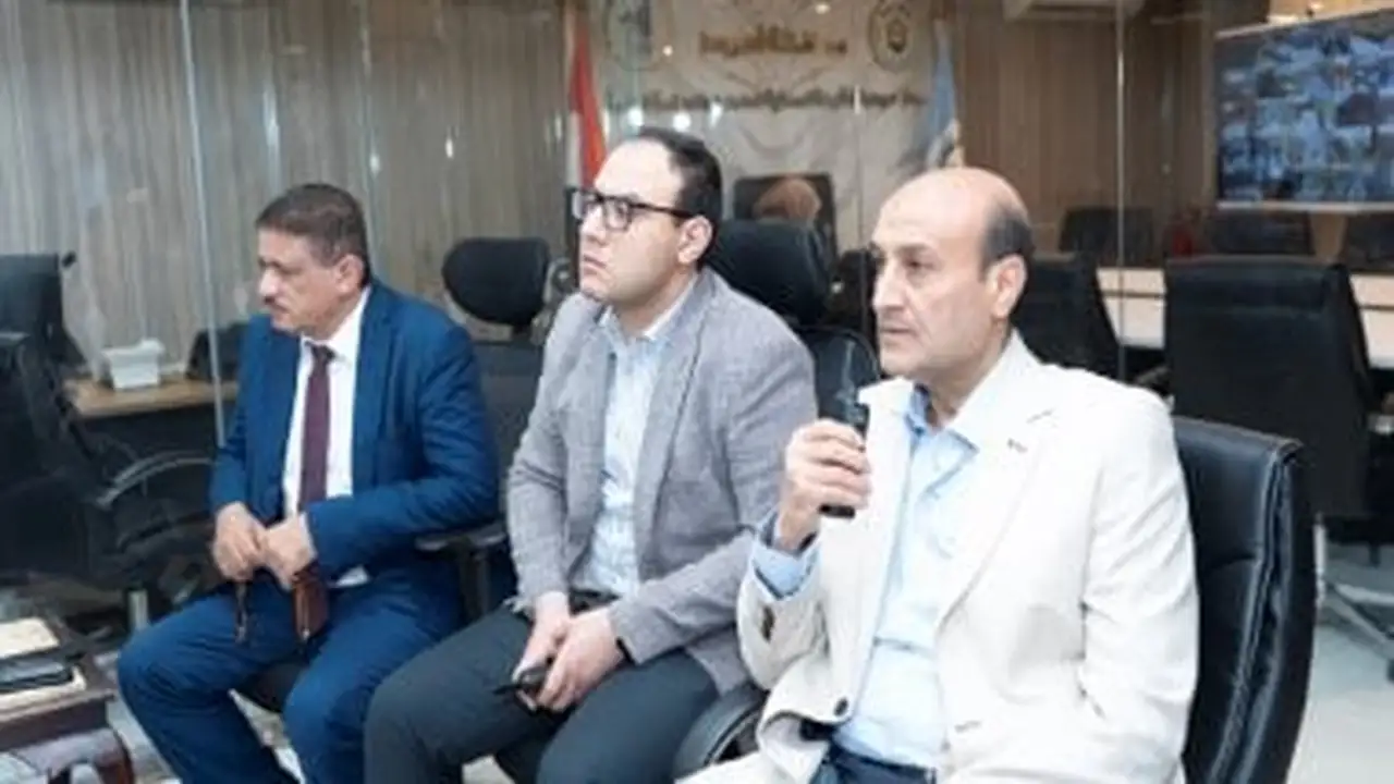 محافظ أسيوط يراقب مستجدات حالة الطقس عبر مركز السيطرة ويؤكد استقرار الأوضاع
